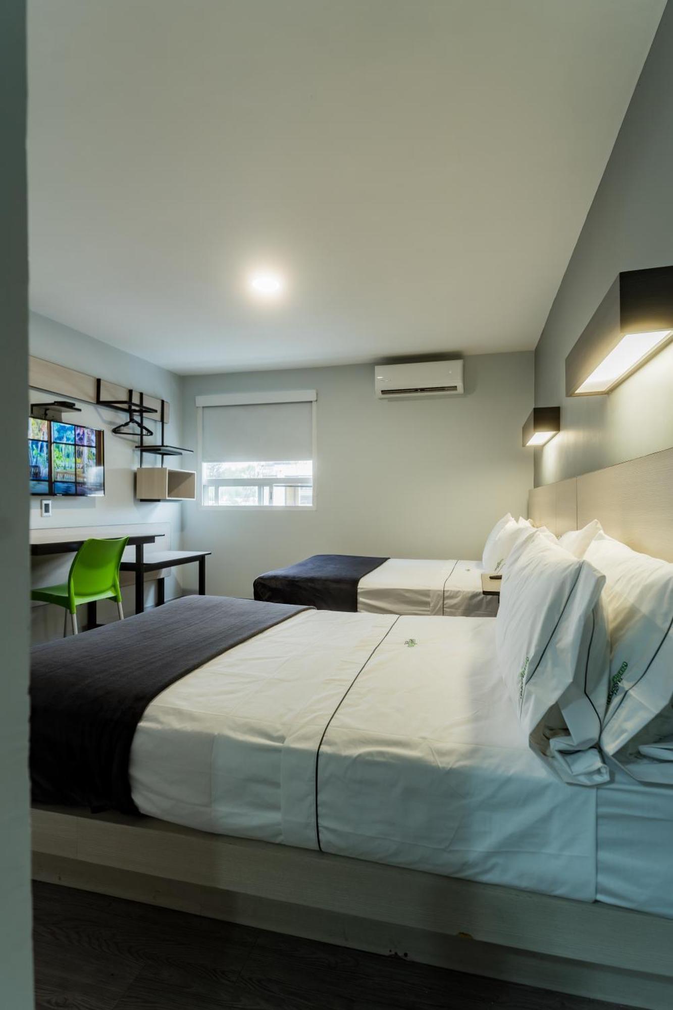 Hotel Lemon Green -Zona Expo Frente Al Centro De Convenciones غوادالاجارا المظهر الخارجي الصورة
