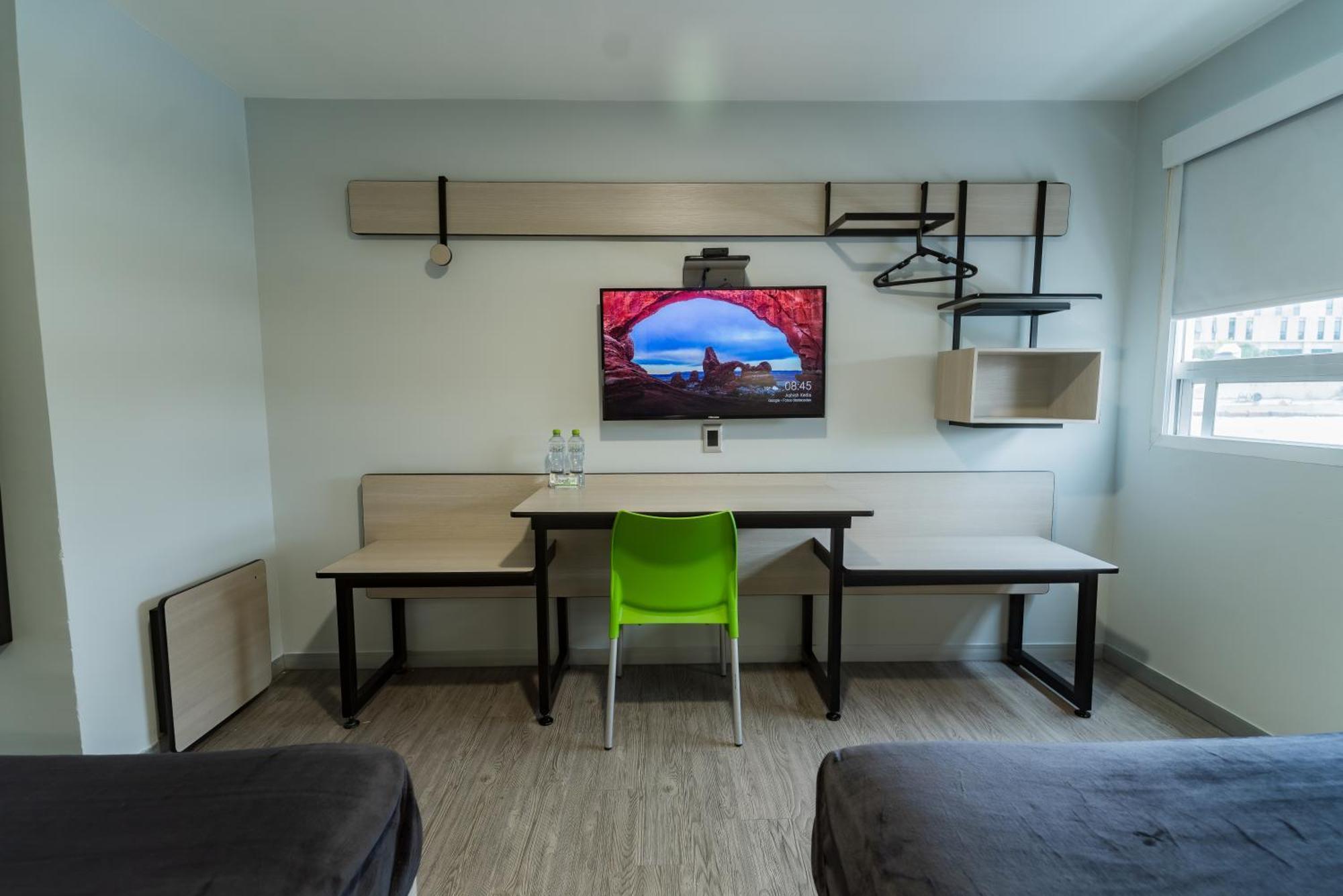 Hotel Lemon Green -Zona Expo Frente Al Centro De Convenciones غوادالاجارا المظهر الخارجي الصورة