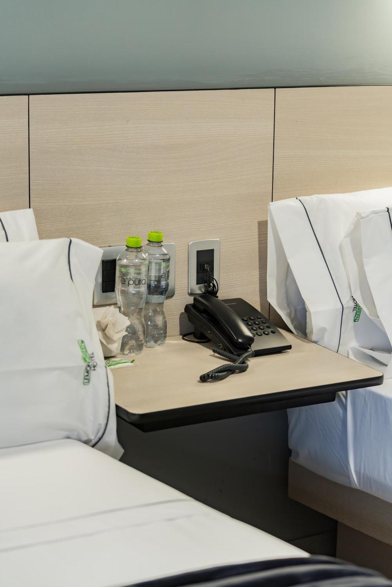 Hotel Lemon Green -Zona Expo Frente Al Centro De Convenciones غوادالاجارا المظهر الخارجي الصورة