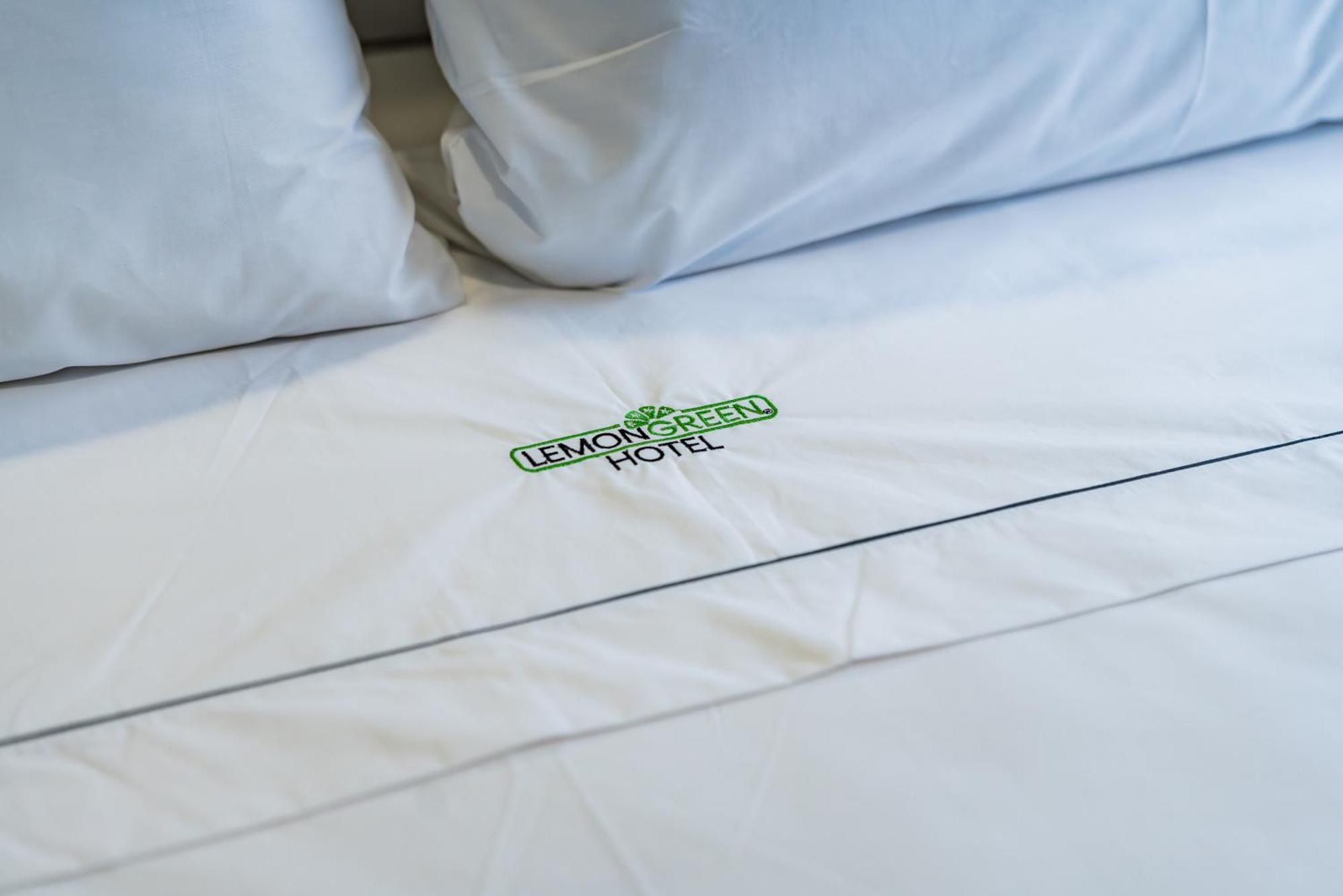 Hotel Lemon Green -Zona Expo Frente Al Centro De Convenciones غوادالاجارا المظهر الخارجي الصورة