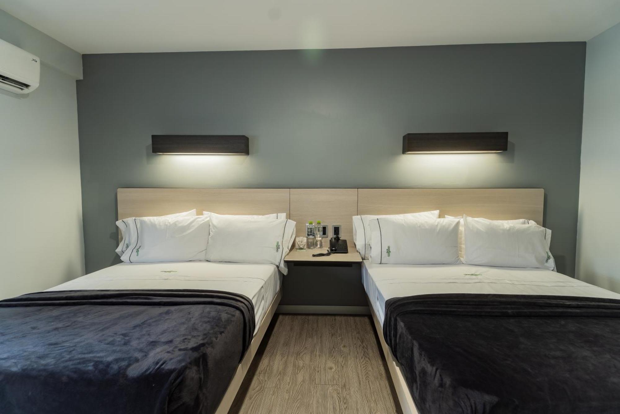 Hotel Lemon Green -Zona Expo Frente Al Centro De Convenciones غوادالاجارا المظهر الخارجي الصورة