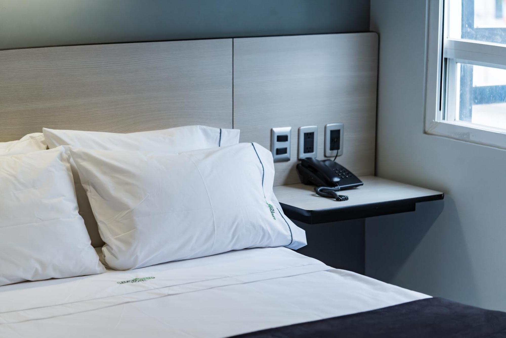 Hotel Lemon Green -Zona Expo Frente Al Centro De Convenciones غوادالاجارا المظهر الخارجي الصورة